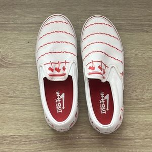 Men’s In-N-Out vans size 9.0